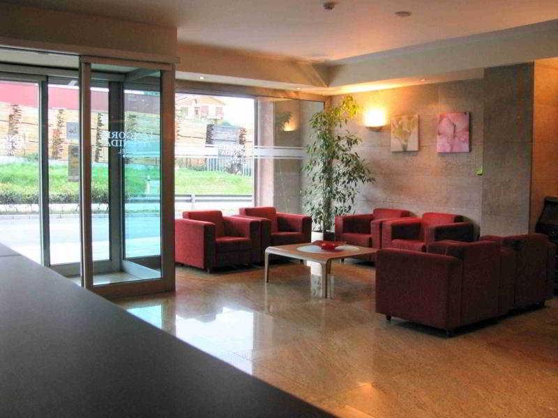 Longoria Avenida Otel El Berron İç mekan fotoğraf