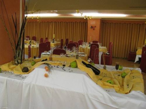 Longoria Avenida Otel El Berron Dış mekan fotoğraf